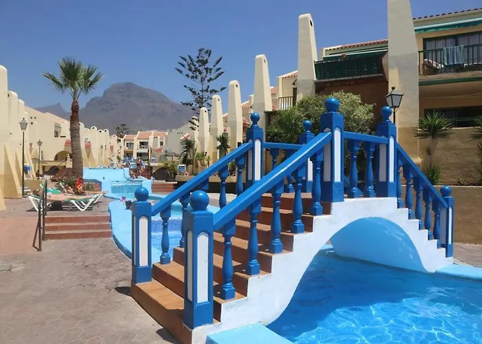 Comfortable Next To The Pools Apartamento