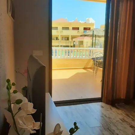 Comfortable Next To The Pools * אדחה