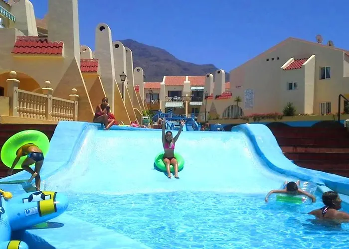 Apartment Comfortable Next To The Pools